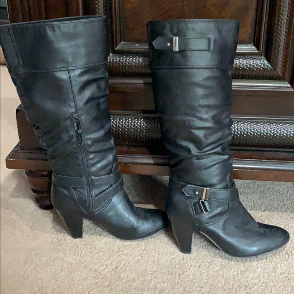 Black heeled boots size 10